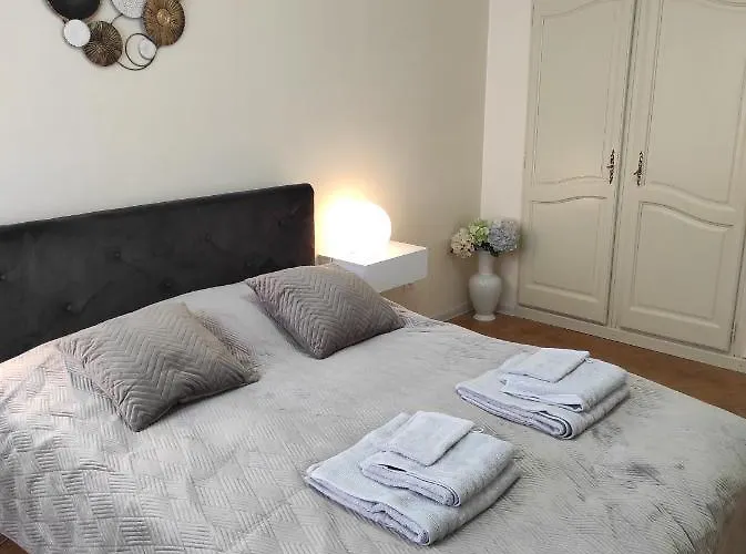 アパート F3 Design Colmar+parking Free *