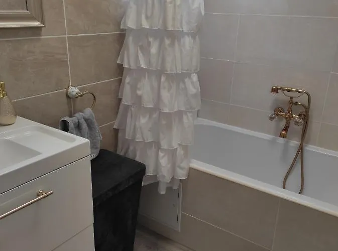 アパート F3 Design Colmar+parking Free *