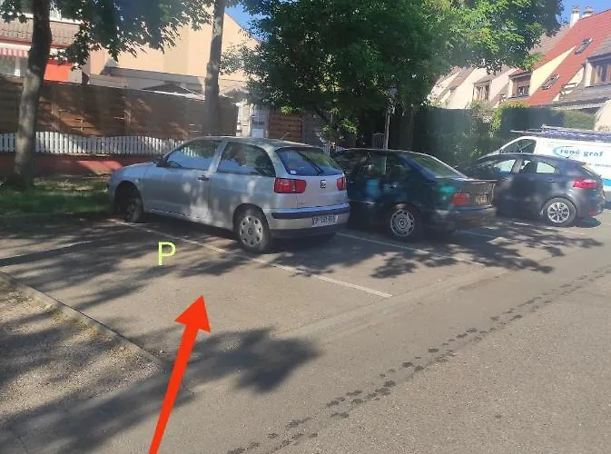 F3 Design Colmar+parking Free アパート *