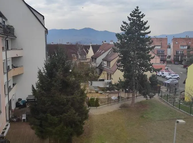 F3 Design Colmar+parking Free アパート